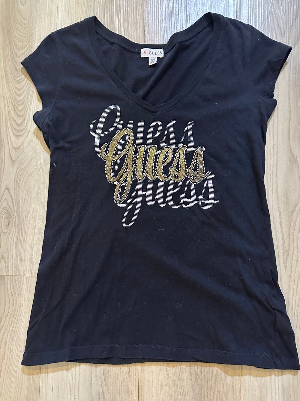 GUESS Rhinestone Graphic Tee Black V-Neck Short Sleeve Studded Logo T-Shirt XL